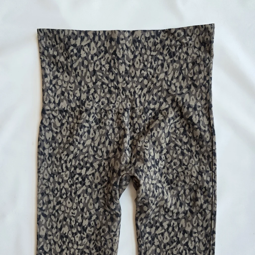 SPANX Look At Me Now Animal Leopard Print High Waisted Rise Leggings Small - Picture 5 of 11